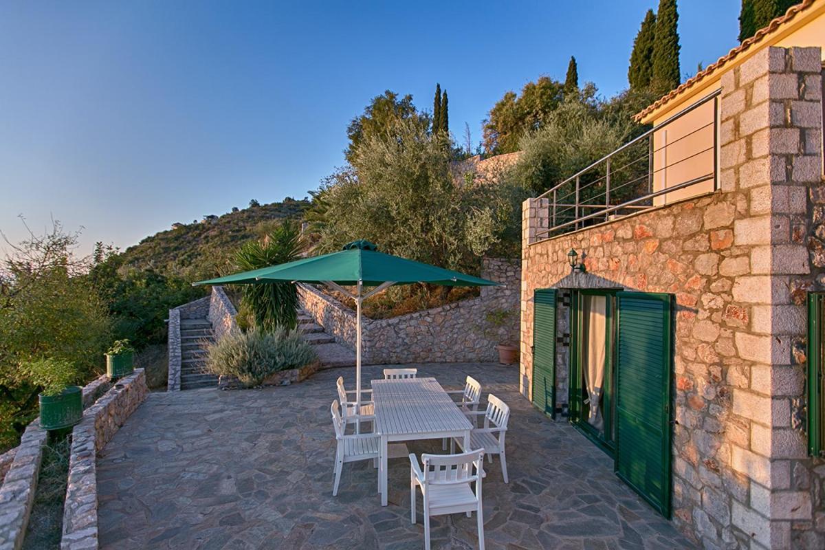Kissakas Villas Leonídion 외부 사진